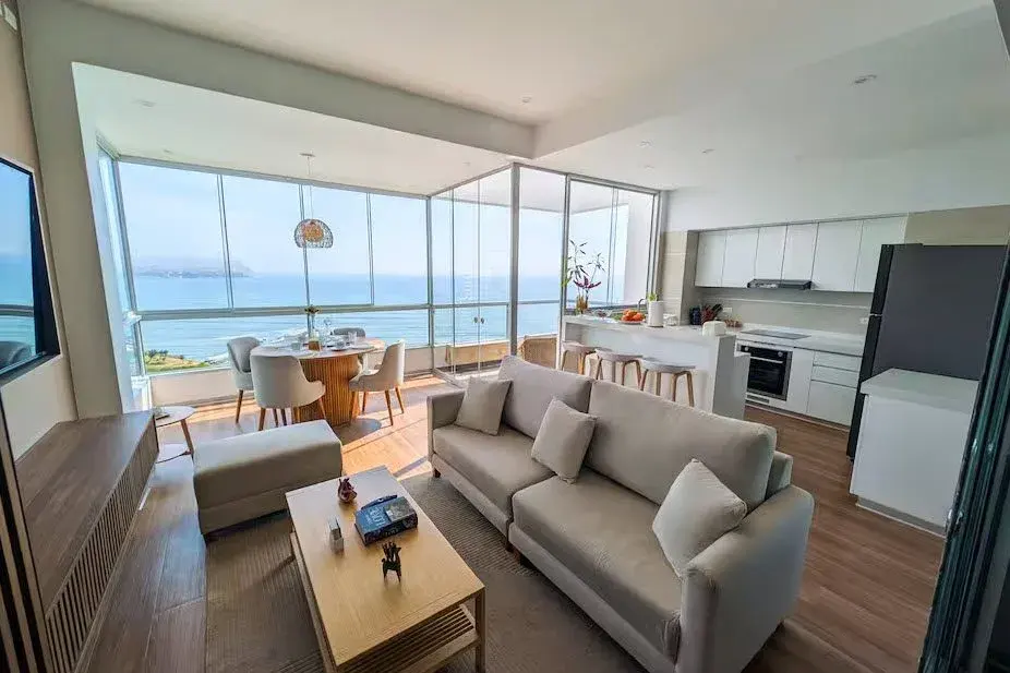 Miraflores Panoramic Oceanfront Apartment photo 1