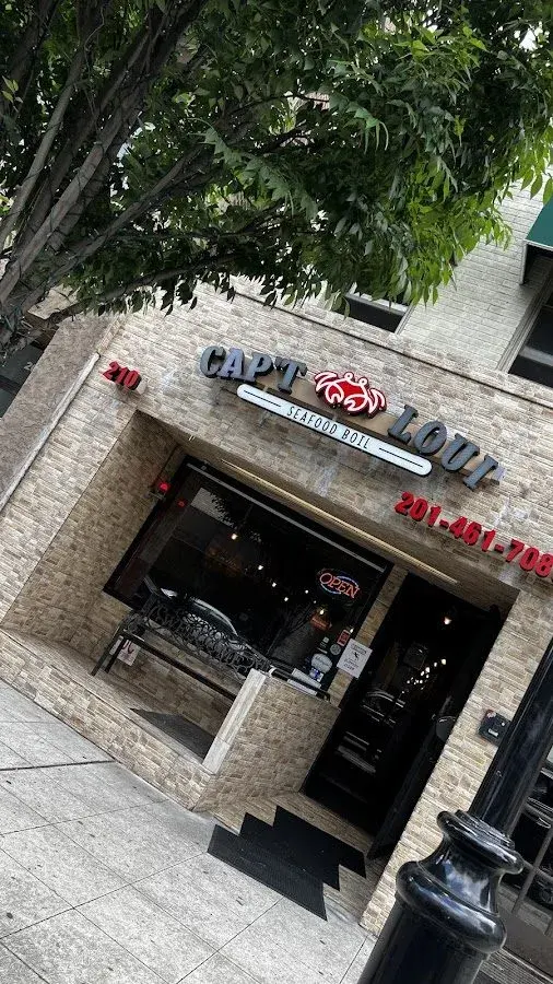 Cap't Loui photo 1