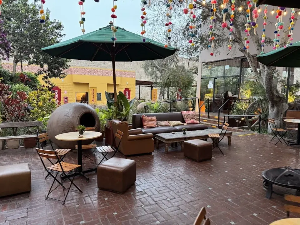 Huaca Pucllana photo 1