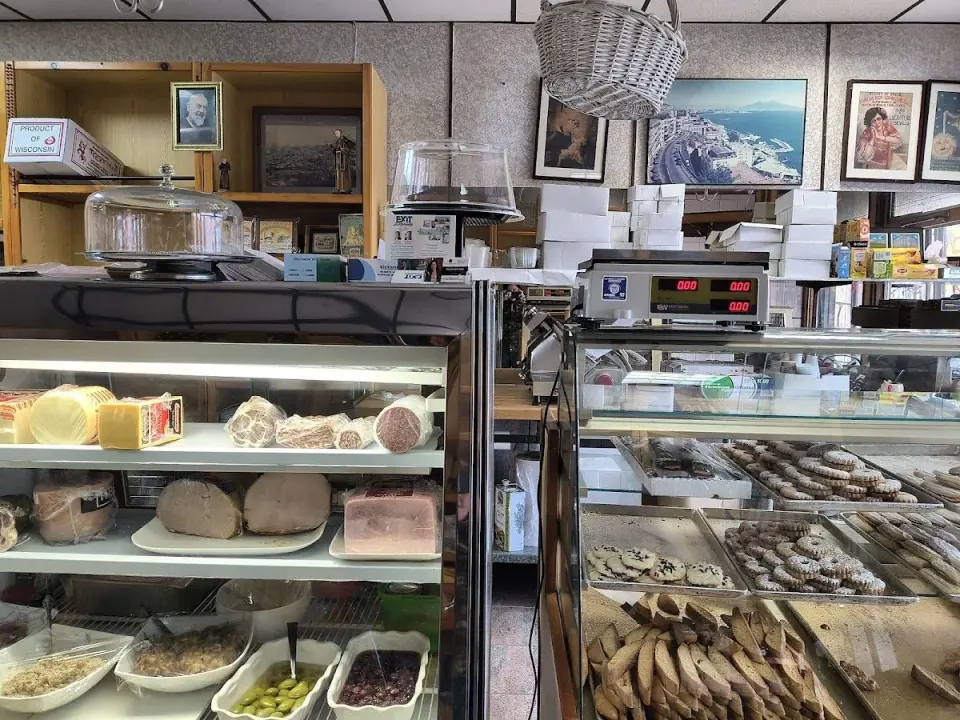 Rizzo Bakery & Pizzeria photo 1