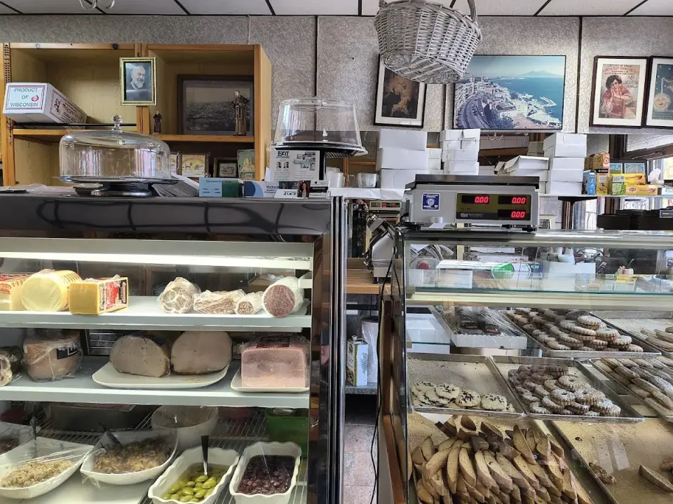Rizzo Bakery & Pizzeria photo 1