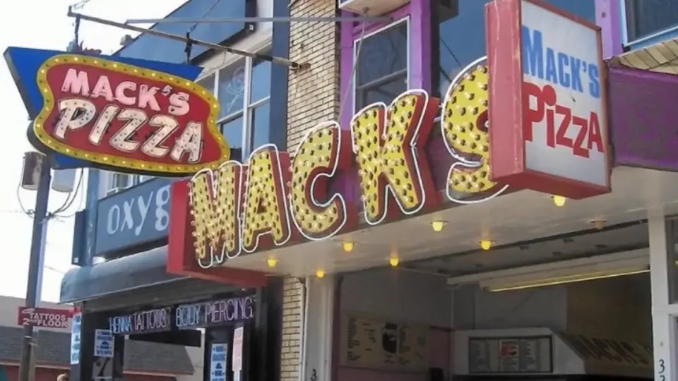 Mack's Pizza photo 1