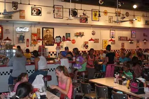 Doo Wop Diner photo 1