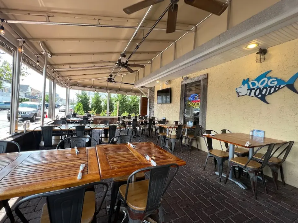 Dogtooth Bar & Grill photo 1